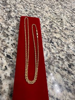 10k gold rope chain 22 in long,great condition