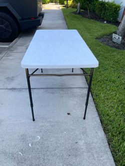 Adjustable Folding Party Table