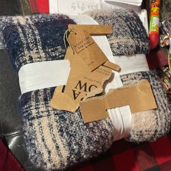 Small Size Cozy Throw Blanket