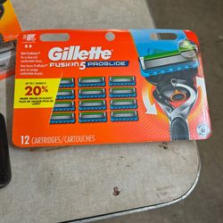 Gillette mens refill cartridges 12CT