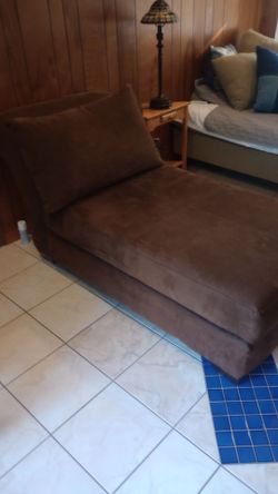 Lounge chair