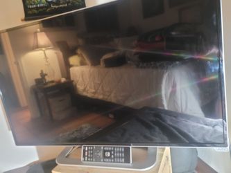 Vizio T V 32in