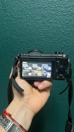 Sony a5100 16-50mm Interchangeable Lens Camera with 3-Inch Flip Up LCD (Black)