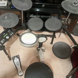 Yamaha DTX 502 Electric Drum Kit
