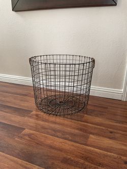 Basket to Storage Anything  to Decor & Organized ~ Like New!!