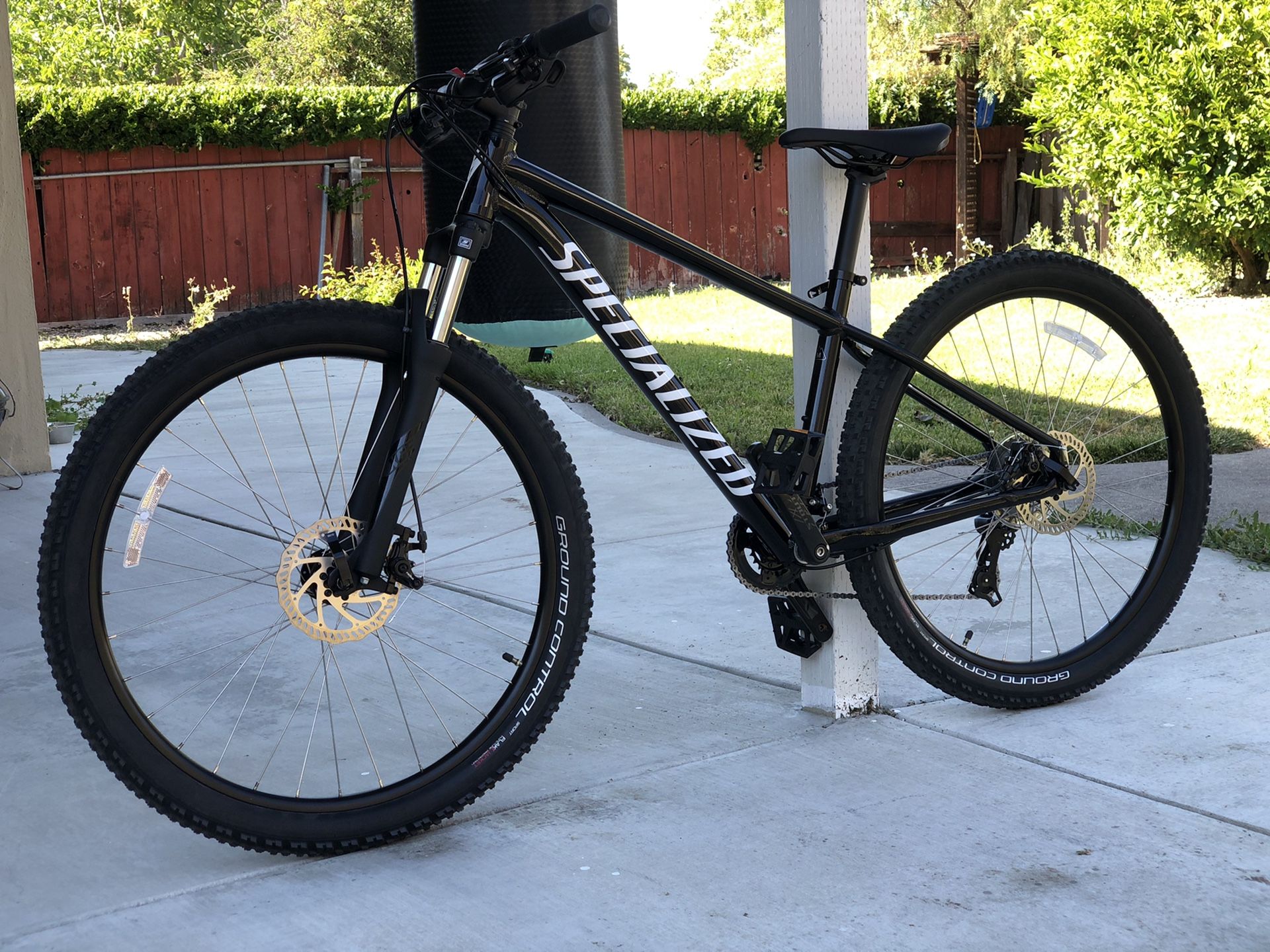 Brand new Specialized Rockhopper mountain bike