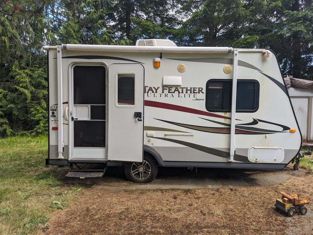 2013 Jayco Ultralight Travel Trailer