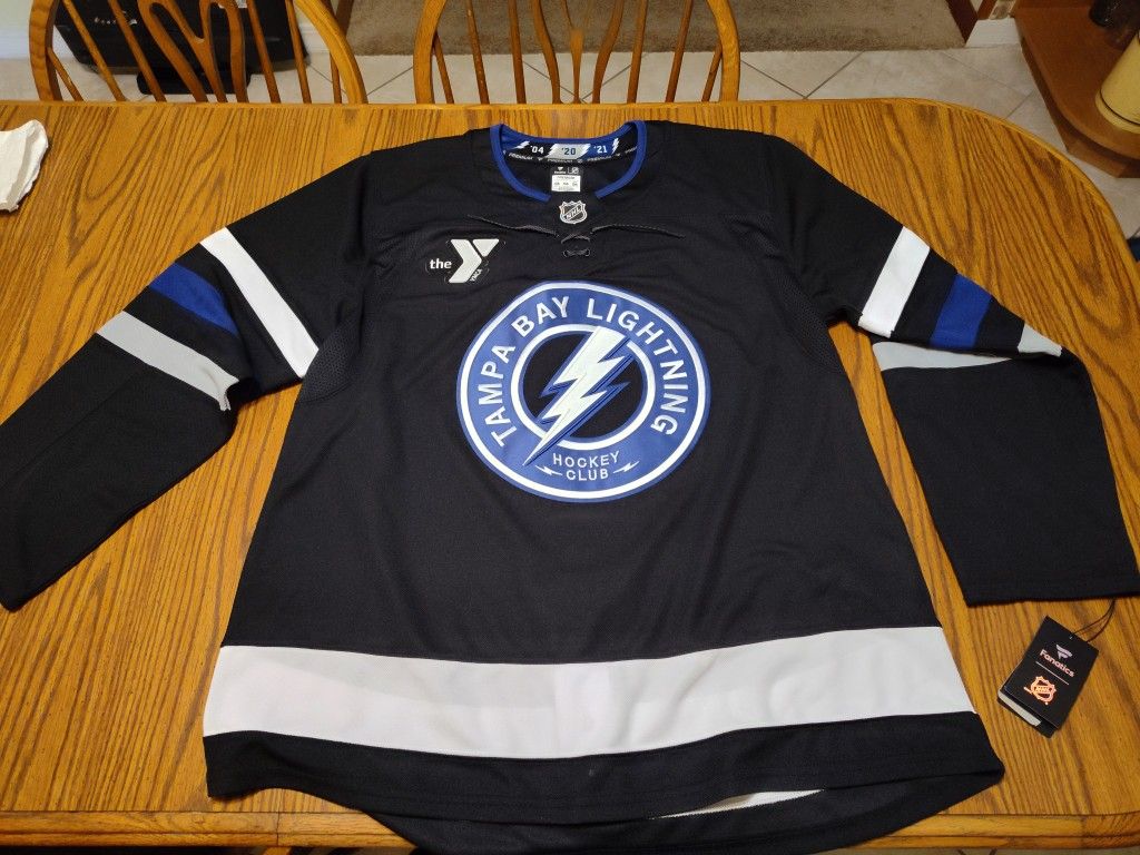 BRAND NEW LIGHTNING JERSEY