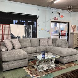 🚚Hot Deal🚚Brand New 2pc Name Brand Sectional Couch $1599, Finance Available, Delivery Available 