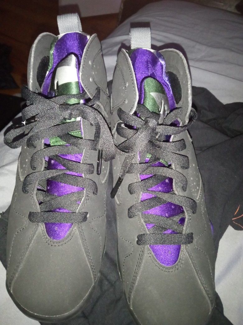 Jordans Sneakers Size 7 Y AIR Max South Beach 