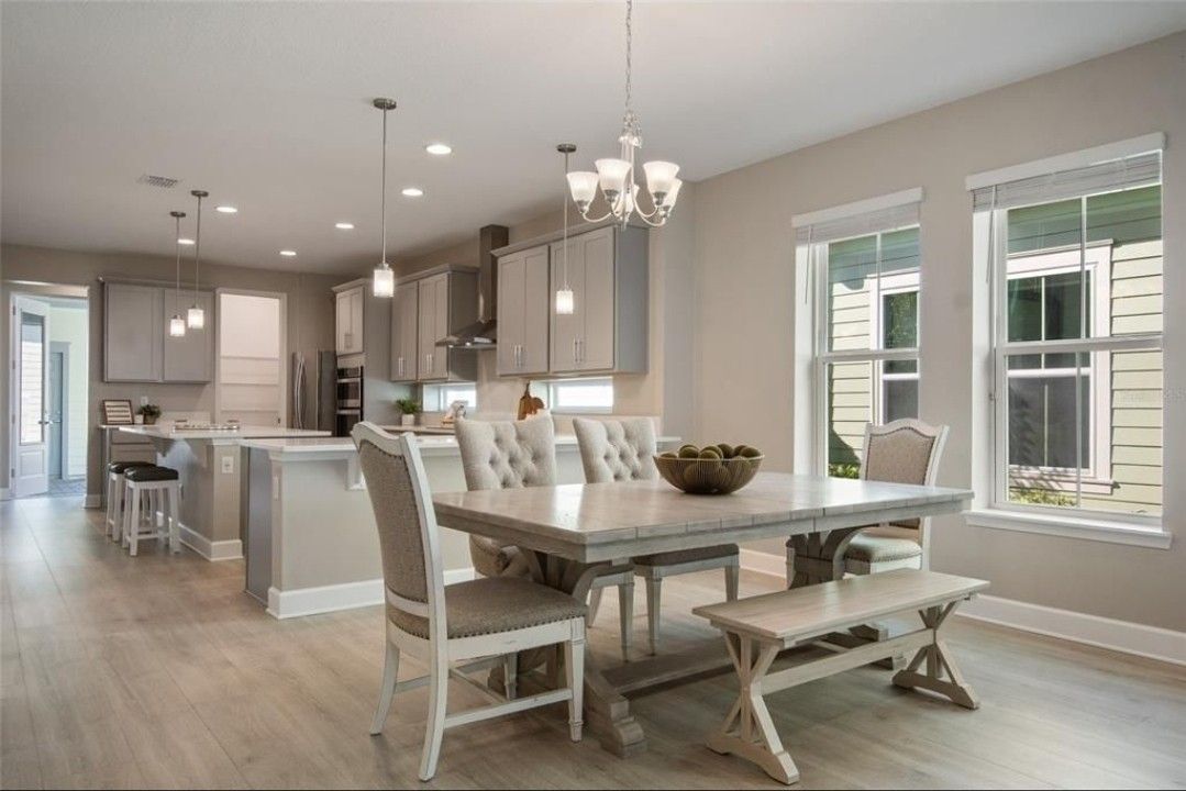 Dining Room Table With Chairs