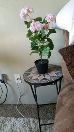 Foldable Side table with flower