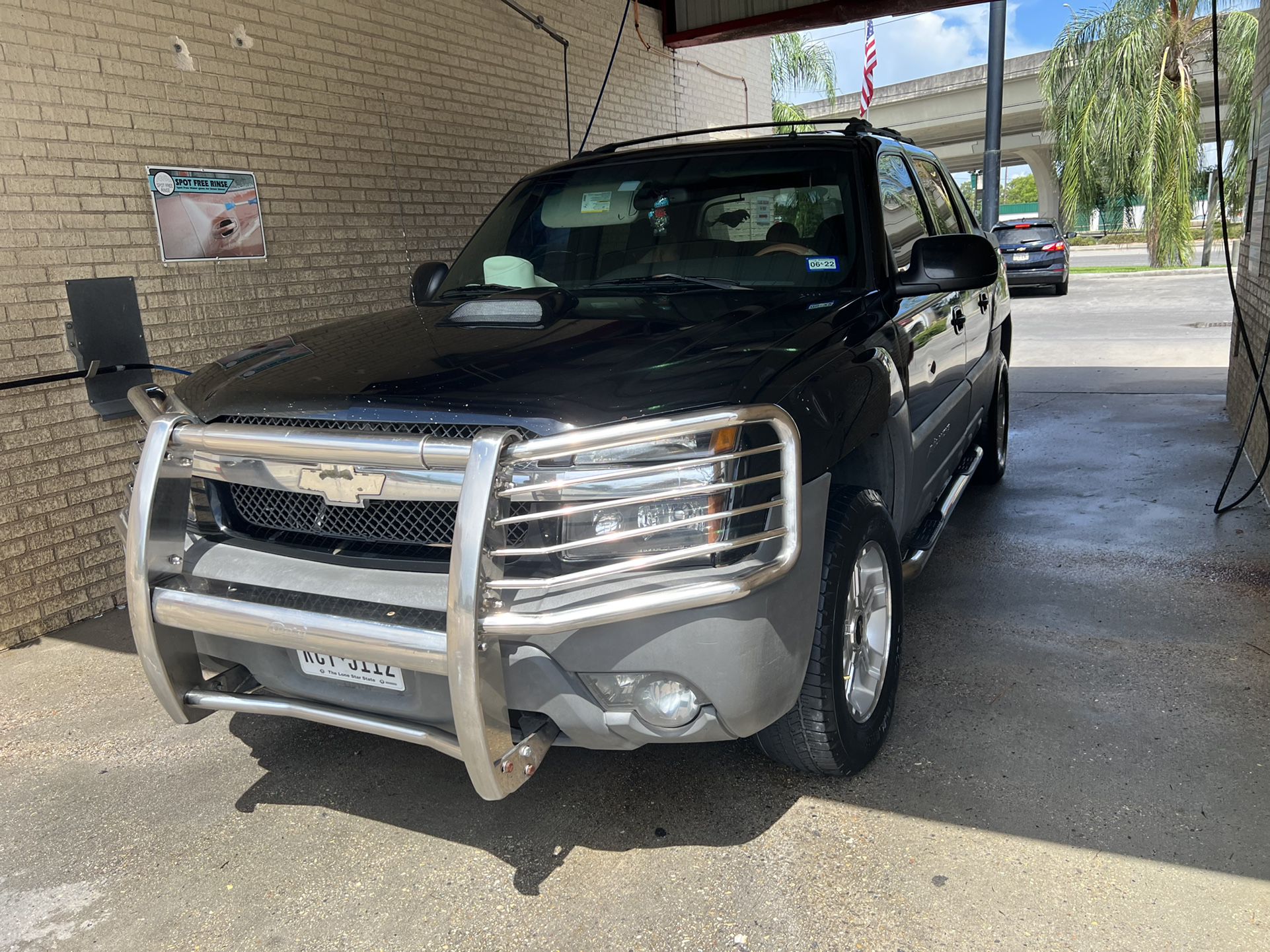 Chevy Avalanche 2002 ..   Mille 260,000   …
