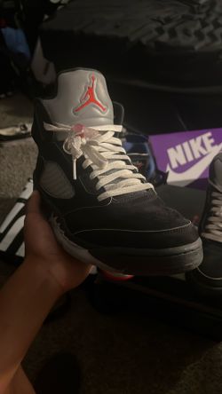 Jordan 5s metallic black