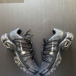 Nike Air Max Plus Utility Men’s Size 10