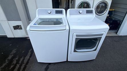 LG Washer and Dryer Set