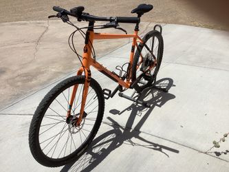 Salsa Journeyer Deore Gravel Bike