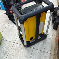 Dewalt 2100 Psi Pressure Washer 