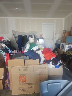 MENS CLOTHING/Looking for Bulk Buyer