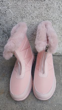 pink boot 9