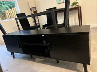 Tv  holder