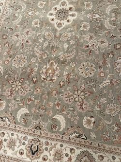 AREA RUG