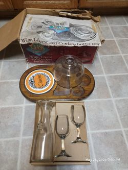 Wine, Cheese, And Crackers Buffet Tray