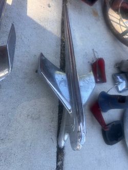 1950 Pontiac hood ornament