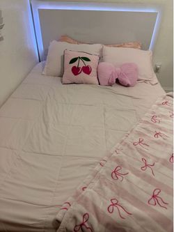 Bedroom set