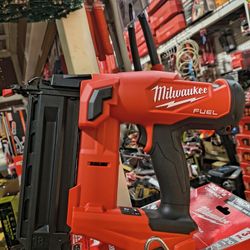 Milwaukee M18 Cordless Finish Nailer 18 Ga Fuel Brushless $259