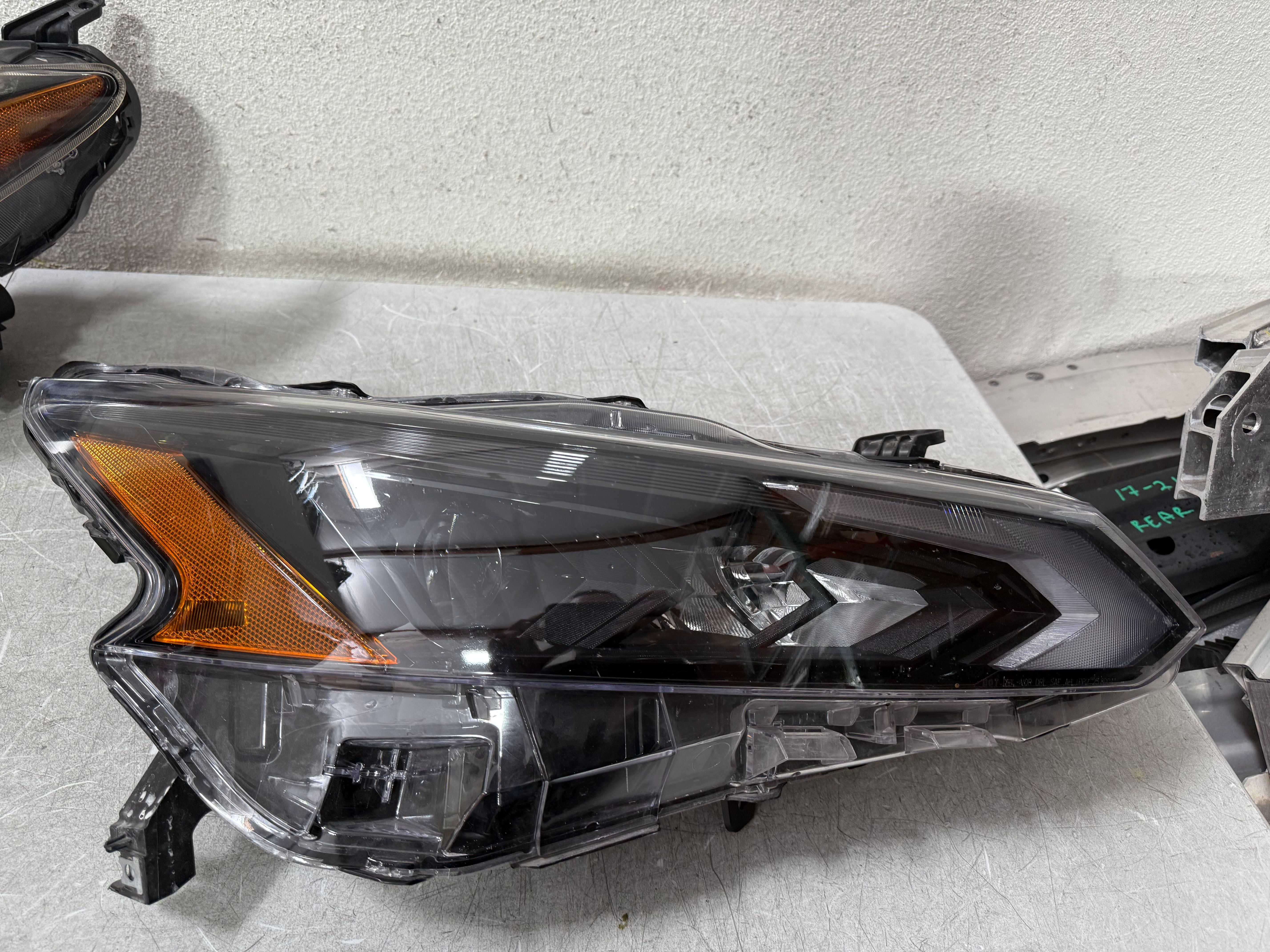 NISSAN ALTIMA RIGHT HEADLIGHT 2024