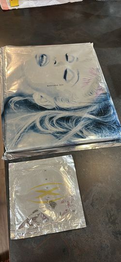 Madonna Vintage Book And Cd 