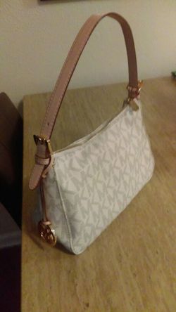 Mk purse new conditions