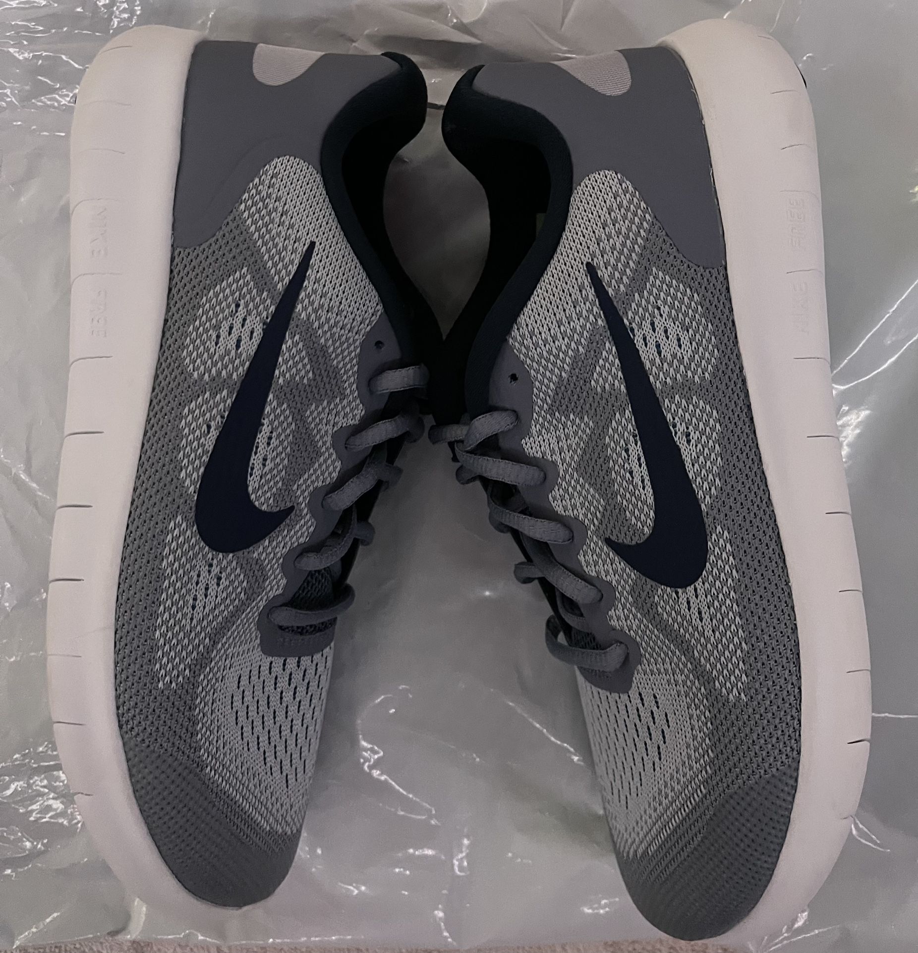 Nike Free RN Big Kids Athletic Running Shoes 904255 005 7Y #127