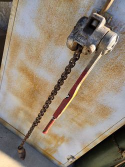 CM HOIST ton and half