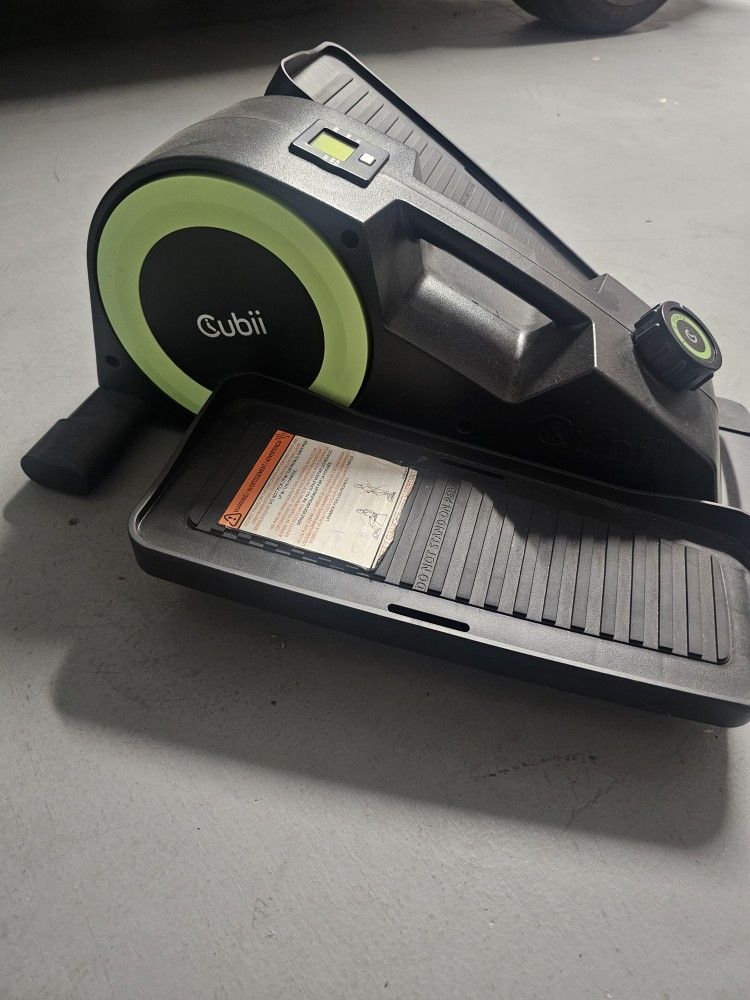 Cubic JR2 Under Desk Elliptical