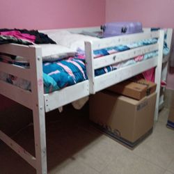 Toddler Bed And Table 