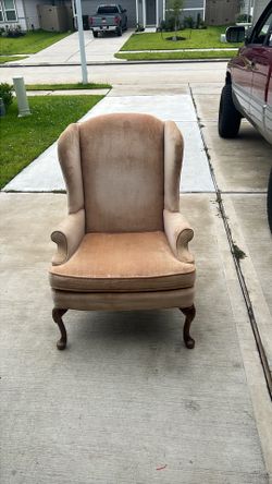 Beautiful colored peach wing chair