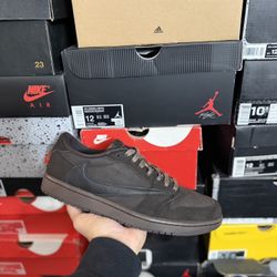 Jordan 1 Low Travis Scott Velvet Brown size 10 VNDS