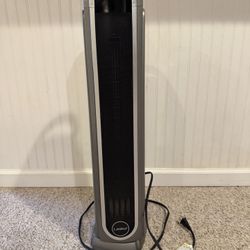 Lasko Oscillating Tower Heater