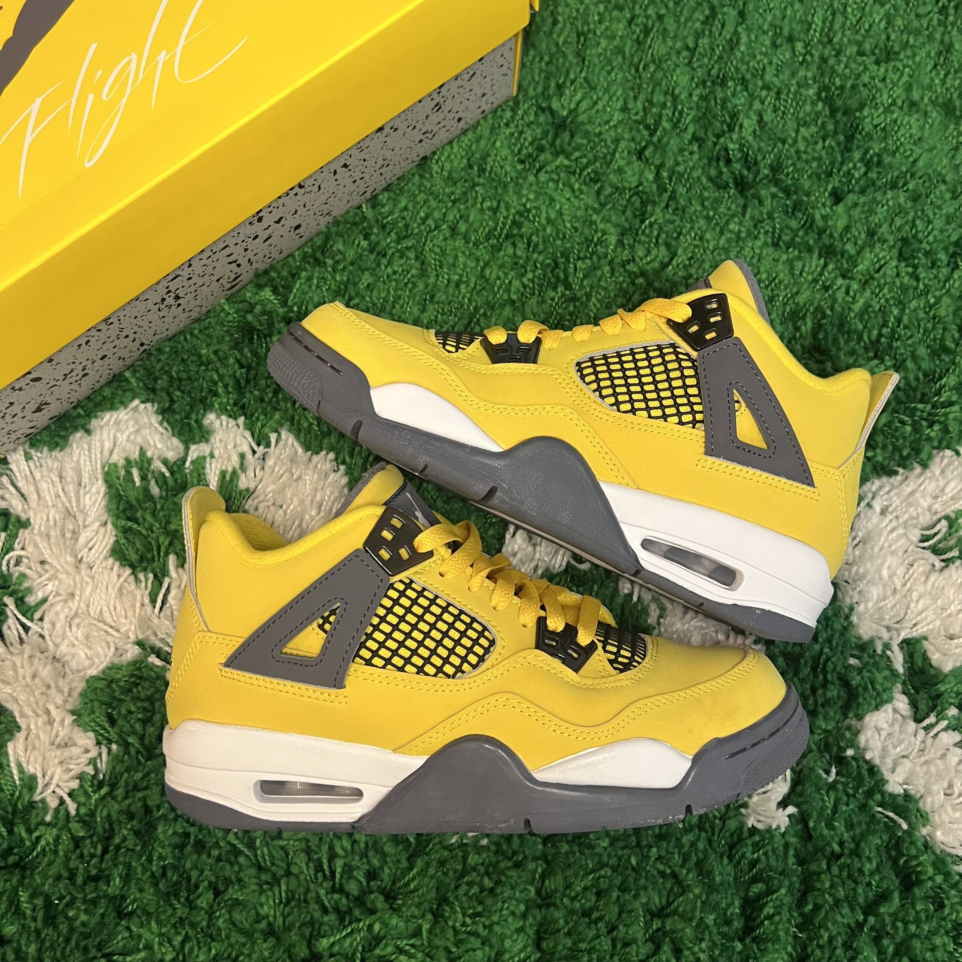 Jordan 4 “Lightning”