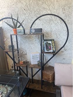 Heart plant shelves