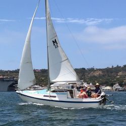 Sailboat McGregor 22 1985  with outboard motor.