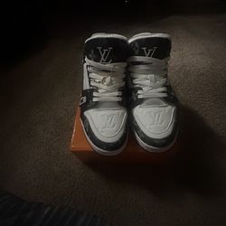 LV denim noir trainers