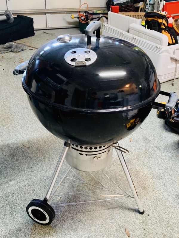 Weber 22” Premium Charcoal Grill for Sale in Sebastian, FL OfferUp