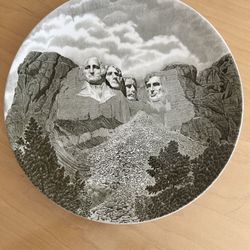 Mt. Rushmore National Memorial Shrine of Democracy Johnson Bros Collectors Plate