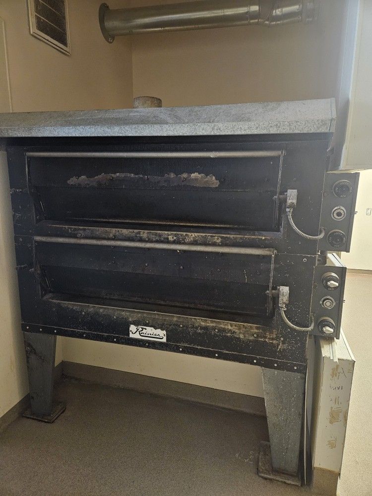 Pizza Oven