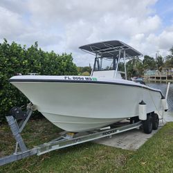 Boat Mako 2003 22.9 Motor 250 Optimax 2 Cycle 