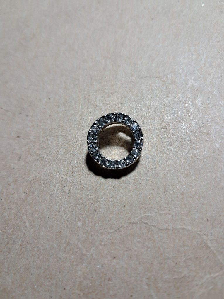 Vintage circular pendant