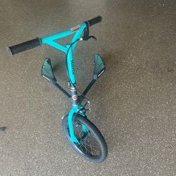 Razor DeltaWing Scooter Black/Mint Green - $50